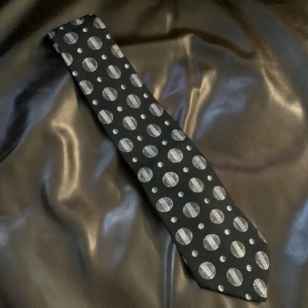 🌞3/$20 Albert Nipon Silk Tie